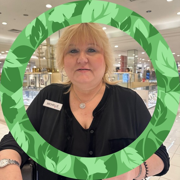 Meet your Posher, Michelle - Picture 1 of 1